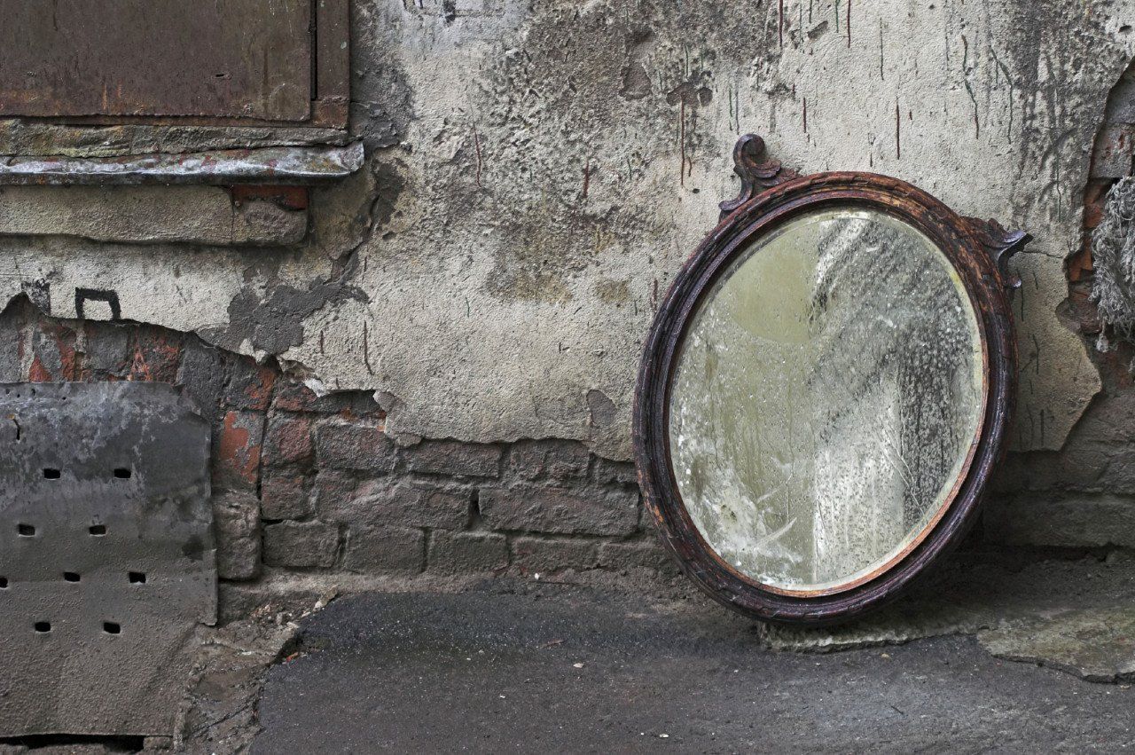 Идеи для переработки старого зеркала, которое больше не нужно