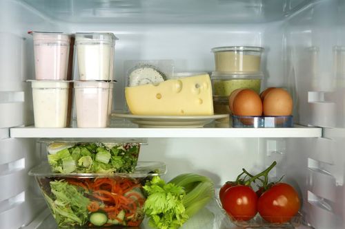 Хранение крема для лица в холодильнике: плюсы и минусы