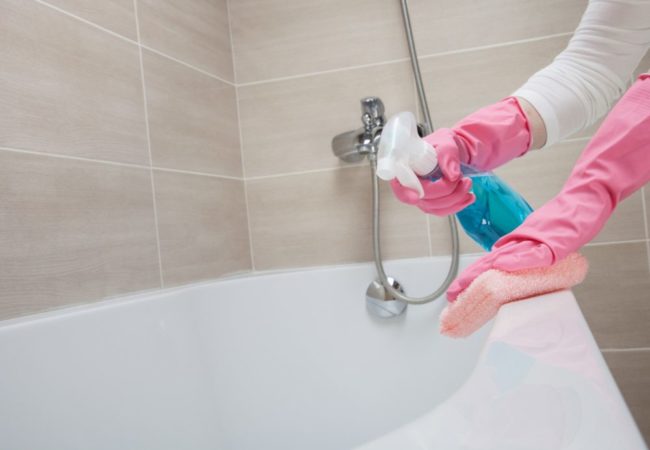 Простые способы очистки ванны в домашних условиях